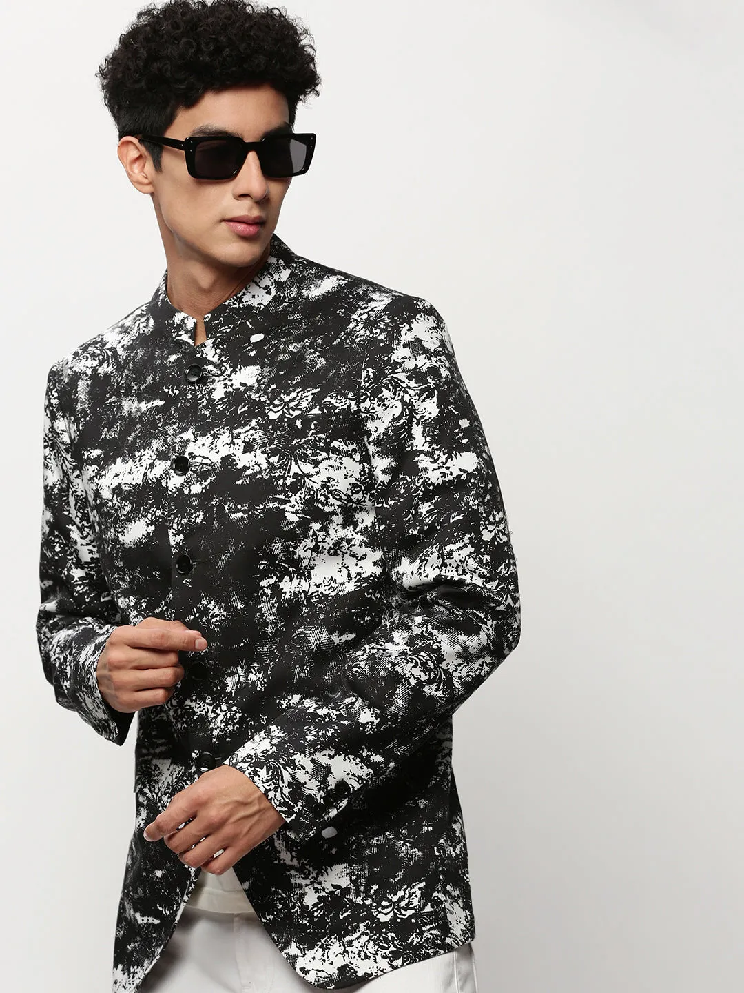 Men Black Abstract Printed Mandarin Collar Slim-Fit Bandhgala Cotton Blazer