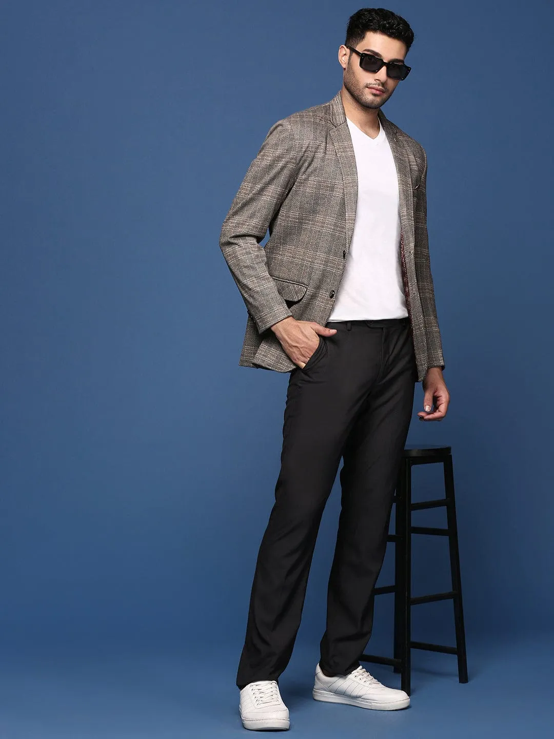 Men Grey Slim Fit Checked Notched Lapel Single Breasted Blazer